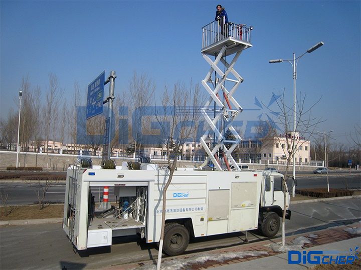 德高潔AEROWASH-858飛機(jī)清洗車(chē)